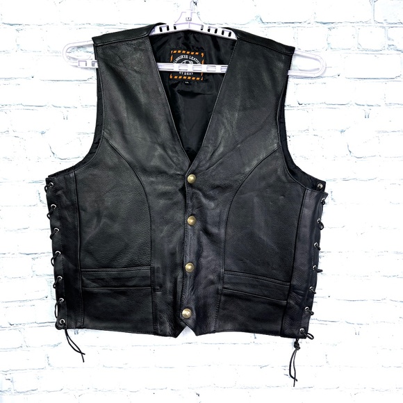 Milwaukee Leather By Shaf Other - 🏍Like New |•MILWAUKEE LEATHER BY SHAF•| Black Leather Biker Vest Lace Up Side